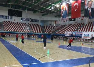 Ağrı’da keşfedilen genç yetenekler, basketbol eğitimi alıyor